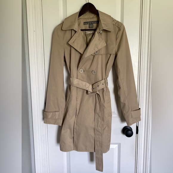 Kenneth Cole Reaction Jackets & Blazers - Kenneth Cole trench coat, khaki, small